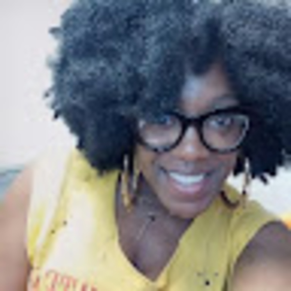 Meet your Posher, Nakia